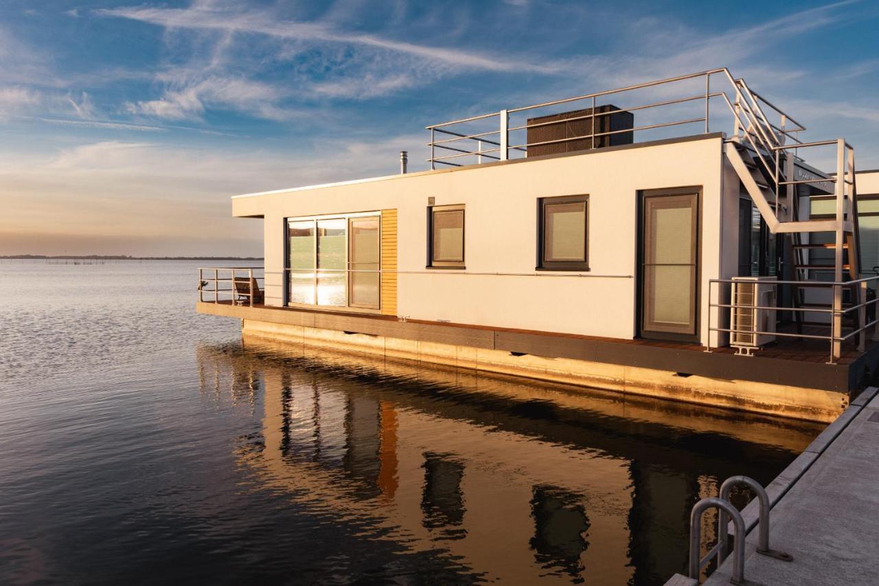 Hausboot Kuestennebel Ribnitz-Damgarten Buitenkant foto