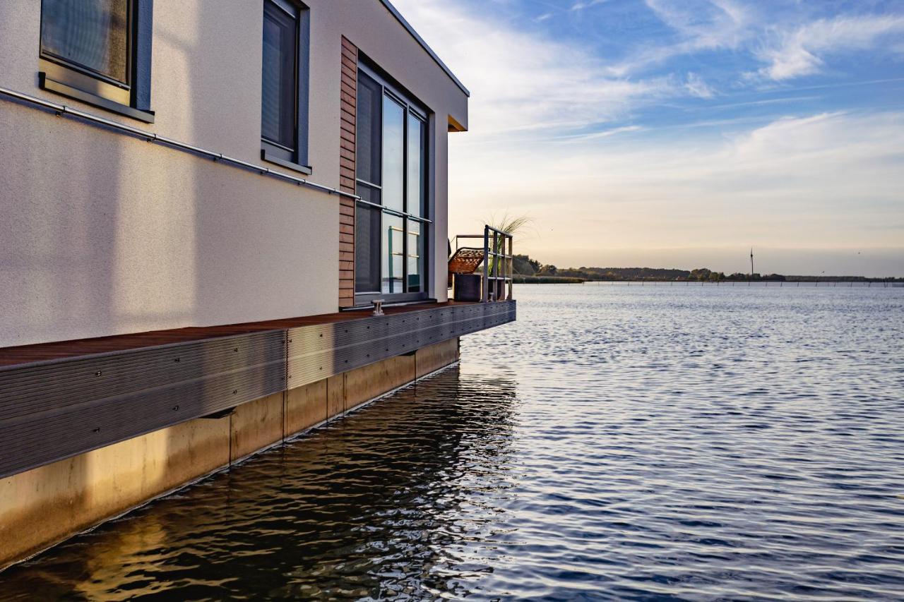 Hausboot Kuestennebel Ribnitz-Damgarten Buitenkant foto